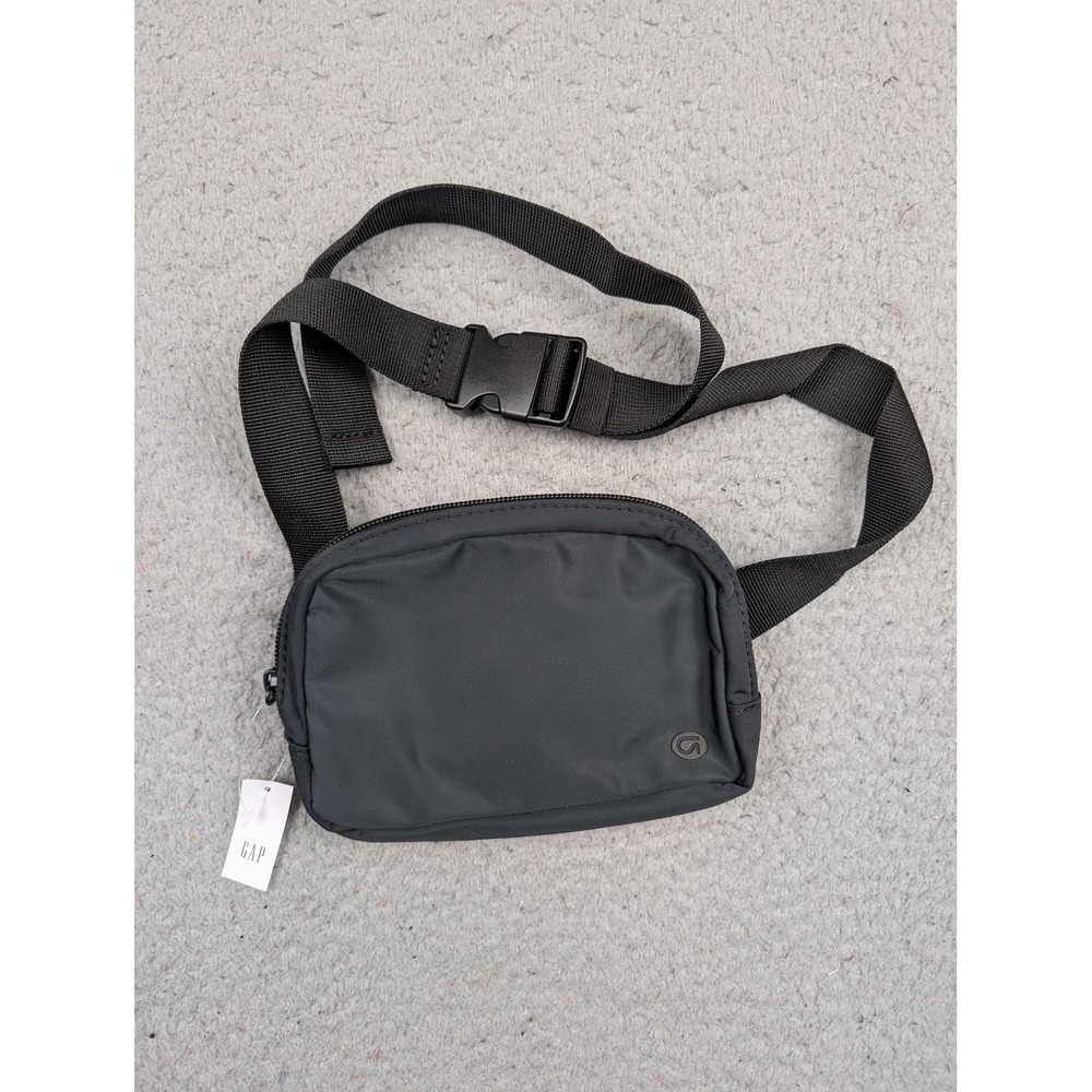 GAP Belt Bag Mens‎ Small Black Adjustable Strap Zip Waist Fanny Pack Travel New